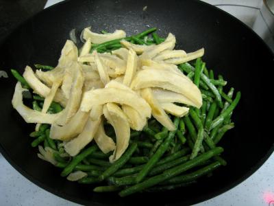 Crumble aux haricots verts et sa crème d'ail - 5.4