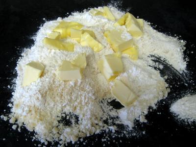 Crumble aux haricots verts et sa crème d'ail - 11.4