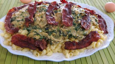 plat complet : Plat de brouillade de salades aux coquillettes