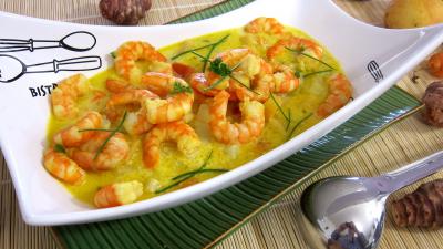 Cuisine diététique : Soupière de soupe de gambas à la crème de coco