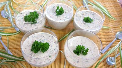Image : recette Panna cotta au chèvre et aux noisettes