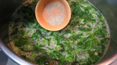 Broutes et blancs de poulet en soupe - 8.1