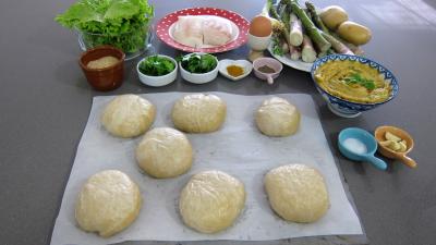 Ingrédients pour la recette : Hamburgers au cabillaud et aux asperges