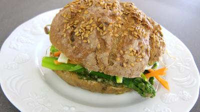 Photo : Pan bagnat aux asperges