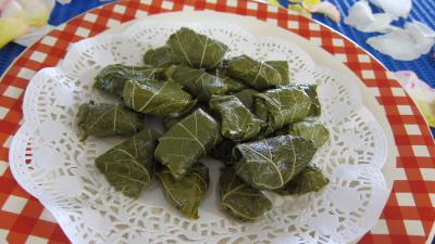 Image : Assiette de dolmas aux épinards