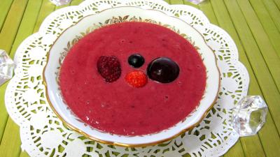 Desserts : Ramequin de crème anglaise aux fruits rouges