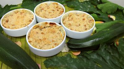 semoule de blé dur : Assiette de crumble aux courgettes