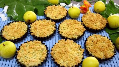 noix de coco : Crumbles à la rhubarbe et nashis