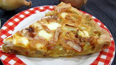 pâte brisée à l'oeuf : Part de tarte aux courgettes et piment doux