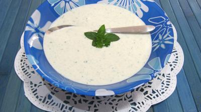 fromage de chevre : Coupelle de sauce au yaourt au chèvre