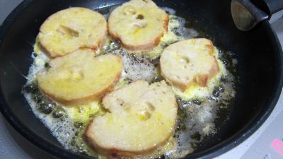 Pain perdu aux fraises et aux pignons - 7.1