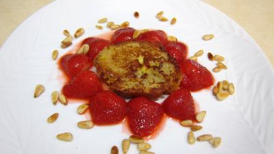 Pain perdu aux fraises et aux pignons - 9.2