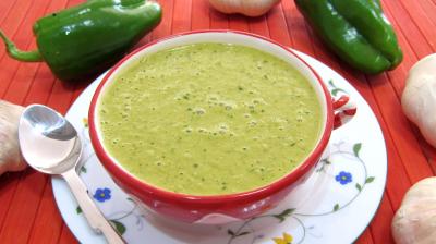 Ail : Tasse de sauce mojo verde