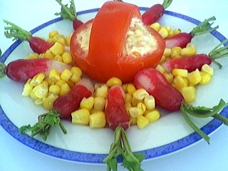 La cuisine des grand-mères : Assiette de tomates à l'avocat et au thon