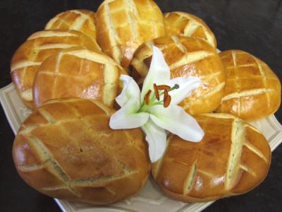 Cuisine libanaise : Assiette de petits pains arabes