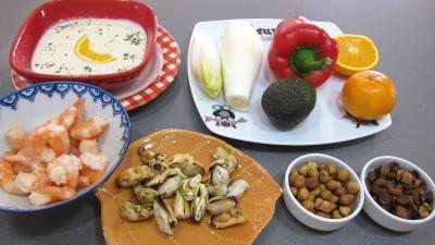 Ingrédients pour la recette : Endives et orange, mandarine en salade