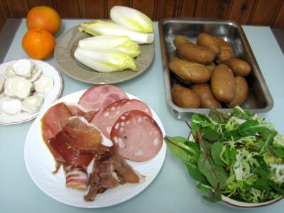Ingrédients pour la recette : Salade aux restes de pommes de terre vapeur et chèvre