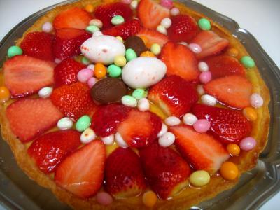 Dessert avec des fruits : Tarte de Pâques aux fraises et à la brousse