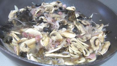 Oeufs au vin rouge et champignons - 8.1