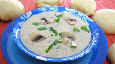 sauce pour oeuf : Bol de sauce mornay