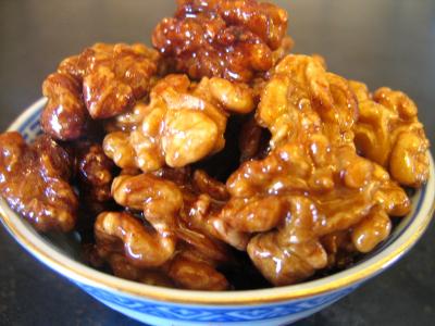 sucre semoule : Noix confites aux cinq épices