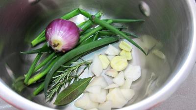 Bouillon de légumes à l'oignon rouge - 4.1