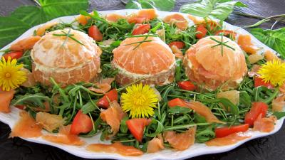 Pour débutants : Plat de millefeuille de pamplemousse au saumon fumé