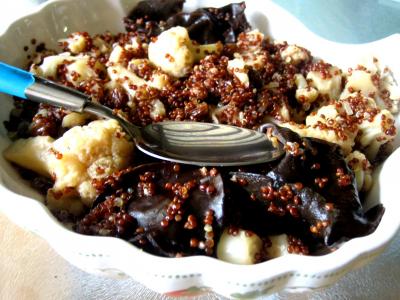 champignon noir : Assiette de quinoa et chou-fleur