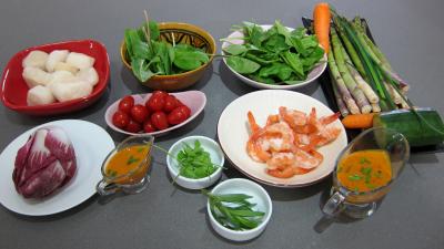 Ingrédients pour la recette : Noix saint Jacques en salade