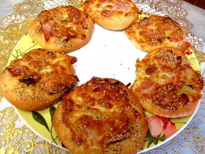 pizza au fromage : Minis pizzas au poireau en amuse-bouche