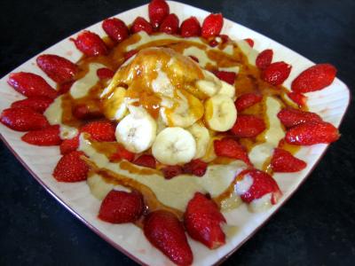 Recette élaborée : Plat de fraises et mangue au caramel