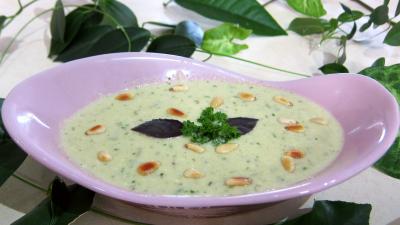 sauce chaude : Ramequin de coulis de pignons de pin