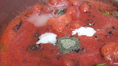 Sauce tomates aux olives (conserve) - 7.1