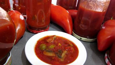 Pour débutants : Coupelle de conserves de tomates aux champignons