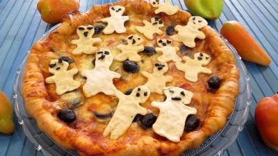 entrée à base de légumes : Assiette de pizza regina et ses fantômes