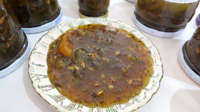 Recettes sans sel : Coupelle de confiture de kiwis aux fruits secs