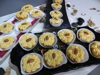Desserts : Petits moules de restes de brioches à la crème pâtissière au caramel