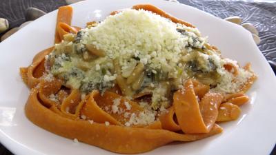 Recettes rapides : Saladier de nouilles fantaisies aux pignons