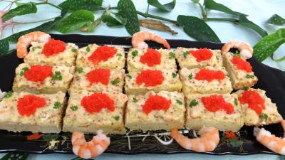 Coquillages et crustacés : Assiette de canapés ou smorrebrod danois
