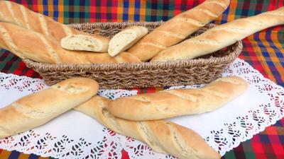 Pains & pâtes : Panier de baguettes de pain de mie