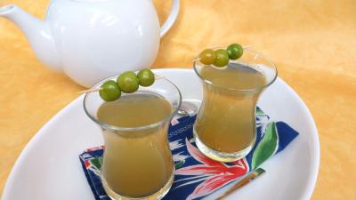 Recettes sans gluten : Verres de thé chaud épicé aux physalis