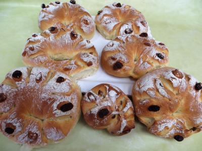 pique nique : Couronnes de pain de mie aux fruits secs