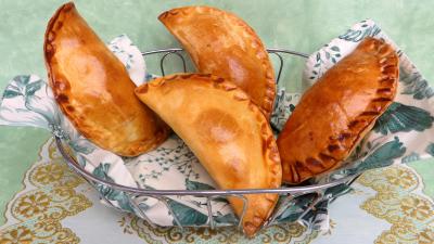 Les grands classiques : Panier de chaussons aux blettes