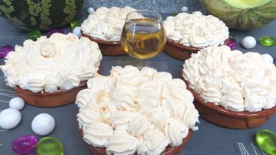 sucre cristallisé : Cassolettes de pastèque en salade meringuée