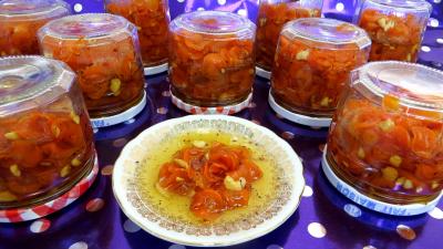 petit déjeuner : Pots de confiture de carottes