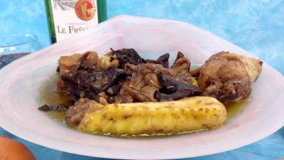 Recettes sans oeufs : Assiette de poulet au vin rouge