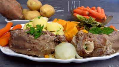 Viandes : Pot au feu de langue de porc