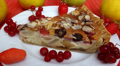 Desserts : Morceau de tarte aux fruits