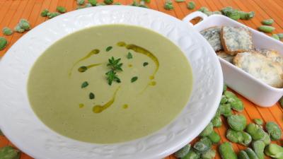 Légumes : Soupière de crème de fèves