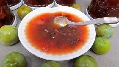 Confitures : Coupelle de confiture de reine-claucle à la sangria